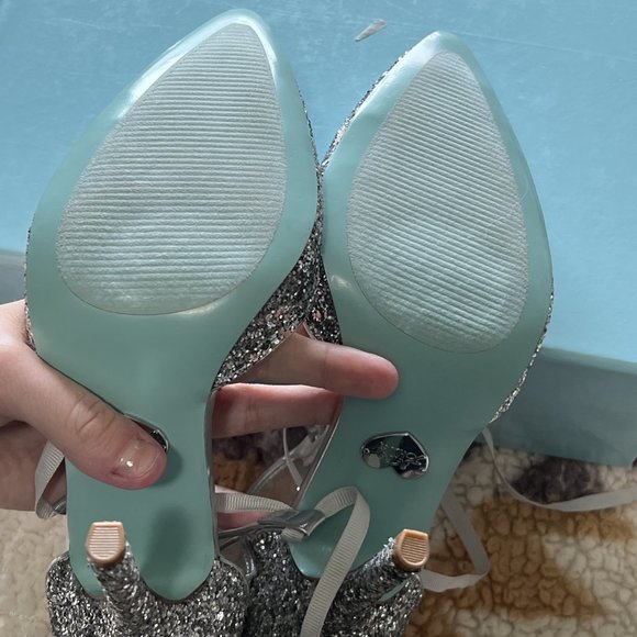Blue By Betsey Johnson Silver Glitter Stela Pump Heels Size 7 - Picture 8 of 12